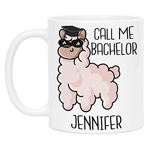 Kiddle-Design Call me Bachelor Alpaka Tasse Geschenk mit Name Frauen Männer Personalisierte Bachelor-Abschluss Kaffeetasse von Kiddle-Design