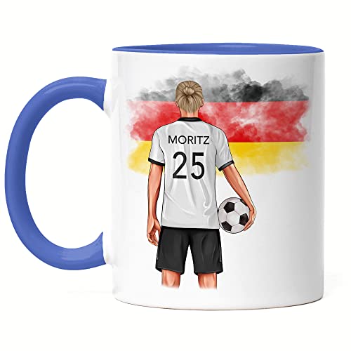 Kiddle-Design Fussball Tasse Blau Personalisiert WM Weltmeisterschaft Namen Fußball Becher Fanartikel Männer Jungen Fussballtasse Fußballfan von Kiddle-Design