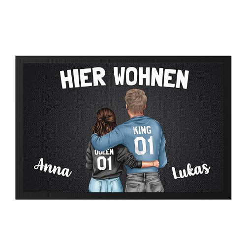 Kiddle-Design Fußmatte personalisiert Pärchen Paar Hier Wohnen Geschenk Einzug Richtfest Valentinstag Fußabtreter flach & dünn 60x40cm Türvorleger von Kiddle-Design