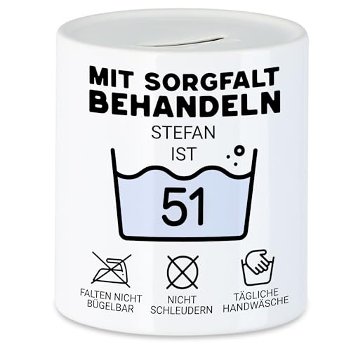 Kiddle-Design Personalisierte Spardose 51. Geburtstag - Mit Sorgfalt behandeln das Gute Stück ist 51-51ter Geburtstag Lustiges Geschenk Mann Frau, Sparbüchse Sparschwein von Kiddle-Design