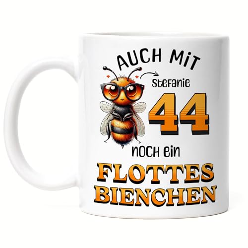 Kiddle-Design Personalisierte Tasse 44. Geburtstag - Flottes Bienchen ist 44-44ter Geburtstag Lustiges Geschenk Frau Frauen - Tasse Weiß von Kiddle-Design