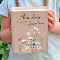 Personalisierte Spardose Blumenwiese Geschenk - Wunscherfüller- Taufe Geburtstag Sparbuch Holz Wunschsparbuch von KiddydooDE