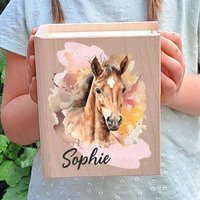 Personalisierte Spardose Kinder Pferd Pony Reiterin Mädchen Geschenk - Geburt Taufe Geburtstag Sparbuch Holz von KiddydooDE