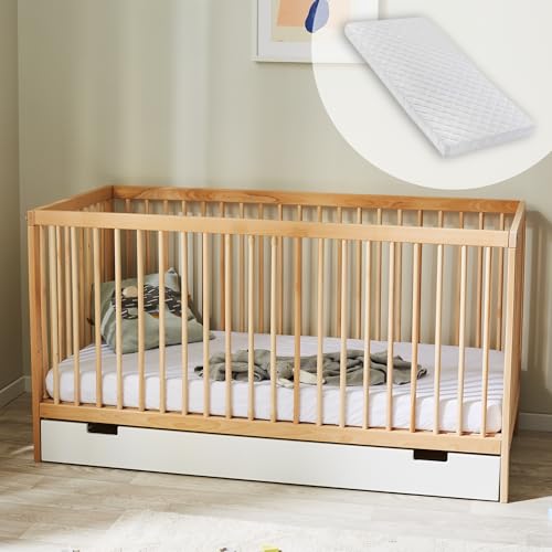 Babybett Kinderbett Gitterbett 70x140 höhenverstellbar & herausnehmbare Sprossen, mit Schublade und Matratze | Buchenholz Natur sehr stabil Made in Europe | von Geburt bis 6. Lebensjahr von Kids Collective