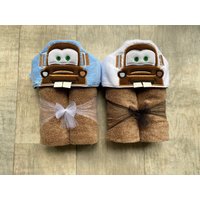 Abschleppwagen Kapuzenbadetuch/Rennauto Rennauto-Kapuzenbadetuch Strandtuch Auto Kinder Kapuzenhandtuch Abschleppwagen Kapuzenbadetuch/Rennauto Rennauto-Kapuzenbadetuch Strandtuch Auto Kinder Kapuzenhandtuch von KidsKuteKreations