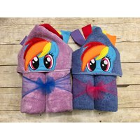 Regenbogen Pony Kapuzenhandtuch/ Pferd Kinder Handtuch/ Pferdehandtuch/ Geburtstag Regenbogen Pony Kapuzenhandtuch/ Pferd Kinder Handtuch/ Pferdehandtuch/ Geburtstag von KidsKuteKreations