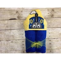 Sprechendes Zug Kapuzenhandtuch/Lok Geburtstag Geburtstagsparty Lokomotive Zugführer Blauer Party Sprechender Tank Sprechendes Zug Kapuzenhandtuch/Lok Geburtstag Geburtstagsparty Lokomotive Zugführer Blauer Party Sprechender Tank von KidsKuteKreations