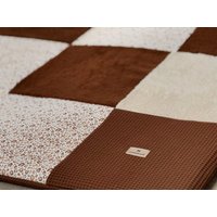 Baby/Krabbeldecke Patchwork Dunkelbraun + Leo von KidsandSweets