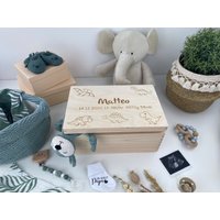 Erinnerungskiste Baby, Baby Geschenk Personalisiert Dinos, Personalisierbar von Kidslino