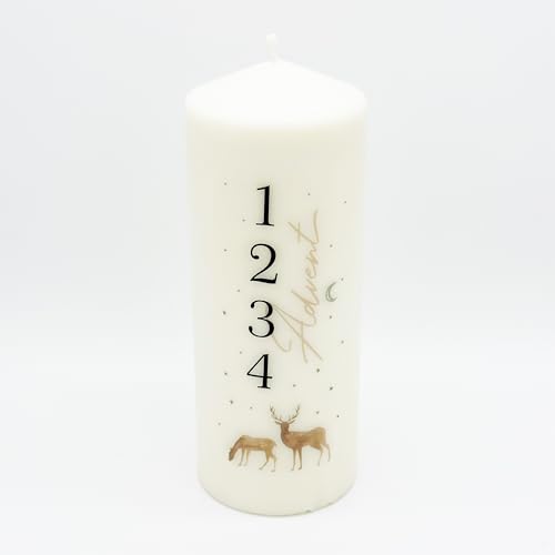 Adventskerze mit winterlichen Motiv Stumpenkerze Spruch Advent mit 1-4 Zahlenmotiv Weihnachtsdeko (Hirsche) von Kilala