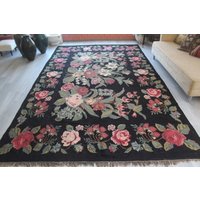 Jahrgang Karabagh Kelim, Große Blumenteppich, Schwarze Vintage Kelim Teppich Rose Design/7'6 "x 12'1" Fuß N-334 von KilimToGo