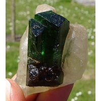 Chrom Dravit 44, 67 Gramm Turmalin Matrix , Nadonjukine Simanjiro Tansania von KilimanjaroGemstones
