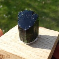 Chrome Turmalin 8, 12 Gramm Dravite Crystal , Landanai Tansania von KilimanjaroGemstones