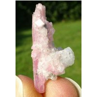 Rosa Tansanit 2, 42 Gramm Matrix Crystal, Mererani Hills Tansania von KilimanjaroGemstones