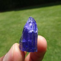 Rough Tansanit 15.04 Gram Crystal, Mirerani Hills Tansania von KilimanjaroGemstones