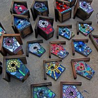 Wandhaken in Vogelhausform - Mischtechnik Buntglas Resin Ihre Wahl Des Designs von KimberlyMoon