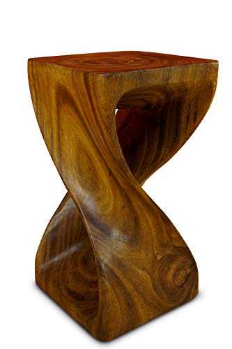 Kinaree Suar Massivholz Beistelltisch Twist – 50 cm Höhe, Farbe Braun – Handgefertigter Holz Beistelltisch aus massivem Suar Holz – Asiatische Möbel mit modernem Design von Kinaree