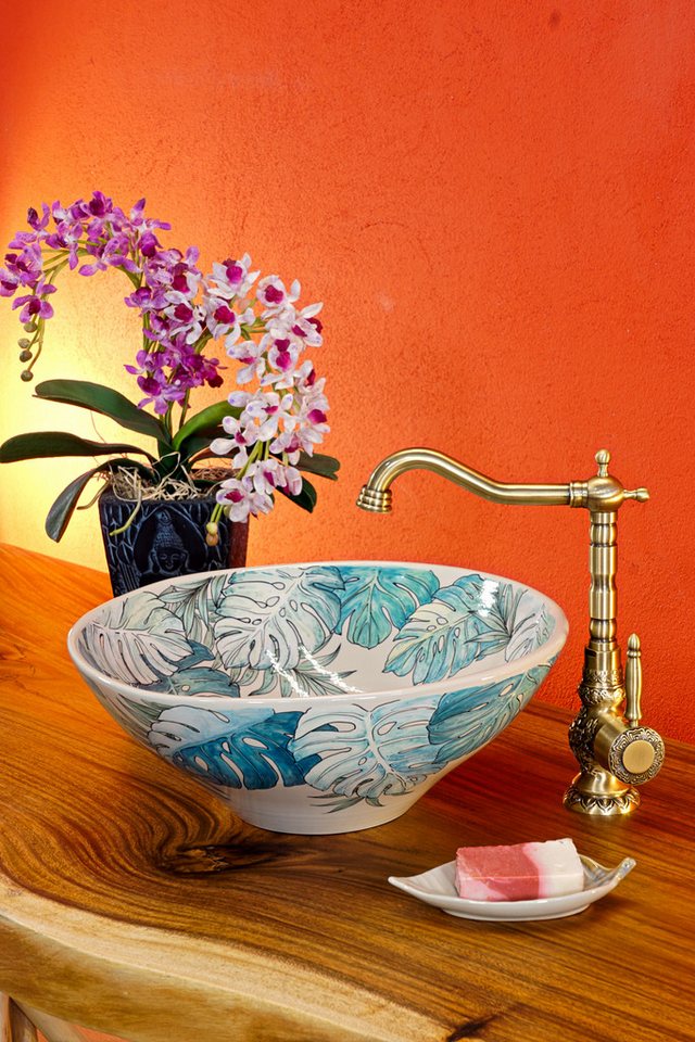 Kinaree Aufsatzwaschbecken Keramik Waschbecken SUKHUMVIT II, von Hand bemalt von Kinaree