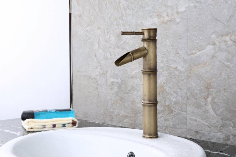 Kinaree Badarmatur Retro Wasserhahn BAMBUS I Wasserhahn Bad, Keramikkartusche, Messing von Kinaree