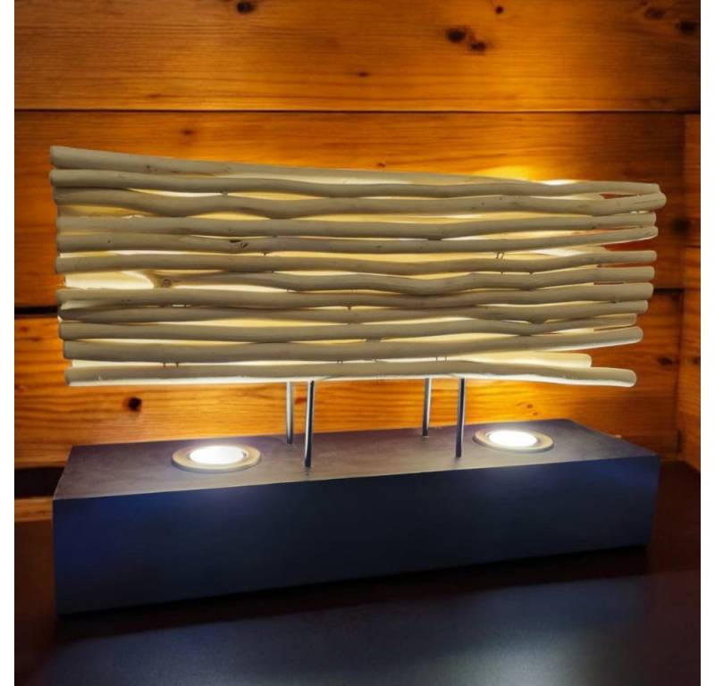 Kinaree Nachttischlampe Treibholz Tischlampe TONPHEUNG, ohne Leuchtmittel, 2x GU10, handgefertigt in Thailand von Kinaree