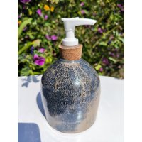 Seifenspender Keramik Von Hand Getöpfert Und Bemalt Seifenspender Keramik Von Hand Getöpfert Und Bemalt von Kindelglueck