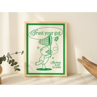Retro Bär Druck, Vintage Orange Illustration, Positivität Typografie Trust Your Gut Wanddekor, 80Er Jahre Ästhetik, Grün Ungerahmt Retro Bär Druck, Vintage Orange Illustration, Positivität Typografie Trust Your Gut Wanddekor, 80Er Jahre Ästhetik, Grün Ungerahmt von KinderPlanetCompany