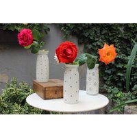 Handgefertigte Porzellanvase Spring 2020 von Kindheitserinnerunge