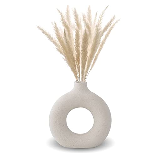 Dekorative Vase aus Keramik, Beige, runde Form, Moderne Kunst, handgetrocknete Blumen, handgefertigt, für die Dekoration von Büro zu Hause (M) von Kingbar