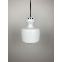 1 Von 6 Pendelleuchten Aus Mattweißem Glas Peill Und Putzler, 1960 von KingsmanDesignNL