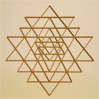 Sri Yantra 8"/20, 32cm Grid Cut von KintsugiCrystals