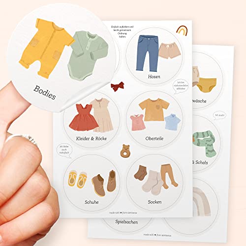 12 große kindgerechte Aufkleber für Ordnung im Kleiderschrank Babykleidung & Kinderkleidung für Jungen und Mädchen – Organisation + Beschriftung der Kleidung Dank Ordnungssticker nach Montessori von Kipitan