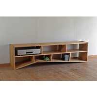 Refraktions-Tv-ständer von KiraOsamu