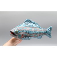 Handgemachte Keramik Fisch Wandskulptur Glasierter Ton-Kunst-Dekor Handgemachte Keramik Fisch Wandskulptur Glasierter Ton-Kunst-Dekor von KirillovShop