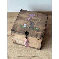 Baby Geschenk Personalisiert Box Holzkiste Holzbox Truhe Aufbewahrungsbox Zur Taufe/Geburt Baby Geschenk Personalisiert Box Holzkiste Holzbox Truhe Aufbewahrungsbox Zur Taufe/Geburt von KistenJack