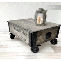 Couchtisch Holzkiste Frachtkiste Holztruhe Mit Rollen "Pearl Harbor" von KistenJack