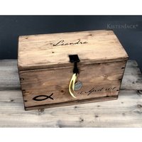 Holzkiste Holzbox Truhe Tisch Aufbewahrungsbox "Leandra" Personalisierbar Geschenk Zur Konfirmation /Kommunion/Jahrestag/Geburt von KistenJack