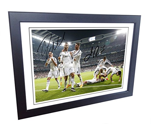 12 x 8 A4 signiert Cristiano Ronaldo Sergio Ramos Real Madrid Autogrammkarte Foto Bild von Kitbags & Lockers
