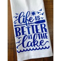 Lake House Decor-Life Is Better At The Kitchen Towel-Screen Printed Decor-Oar-Summer Home von KitchenConversation