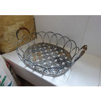 Vintage Drahtkorb, Obstkorb, Brotkorb, Draht Gemüsekorb, Blumentopflappen, Kitchenalia, Shabby Chic, Alte Patina, Spielzeugaufbewahrung von KitchenDresser