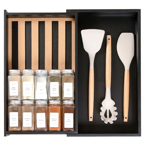 KitchenEdge Gewürzschubladen Organizer mit erweiterbarer Aufbewahrung, Platz für bis zu 15 Gewürzdosen (nicht im Lieferumfang enthalten), rutschfeste Füße, Küchenzubehöraufbewahrung, 100% nachhaltiges von KitchenEdge