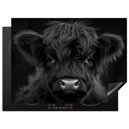 KitchenYeah© Herdabdeckplatte 70x52 cm Einteilig Induktionsmatte Küche Abdeckung Ceranfeld Herd Abdeckplatte Deko Vinyl Matte Aufrollbar Schottisches Hochlandrind - Schwarz - Kalb - Kuh von KitchenYeah