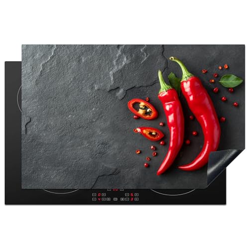 KitchenYeah© Herdabdeckplatte Einteilig Ceranfeld Abdeckplatte Induktionsschutz Küche Deko Vinyl Matte Aufrollbar Chilischoten - Beton - Paprika - Gemüse von KitchenYeah