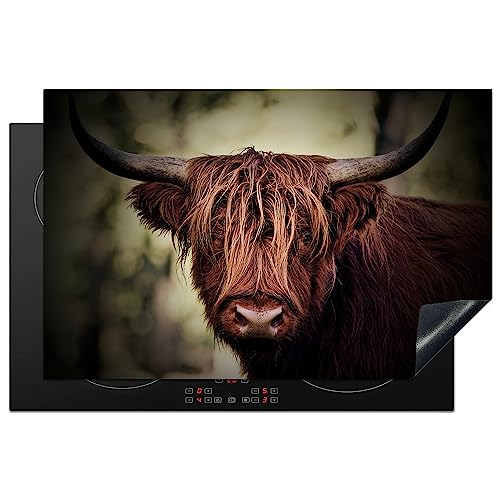 KitchenYeah© Herdabdeckplatte Einteilig Ceranfeld Abdeckplatte für Induktionsschutz Ceranfeldabdeckung Vinyl Herdabdeckplatten Schottisches Hochlandrind - Kuh - Porträt - Natur - Fell - 81.6x52.7 cm von KitchenYeah