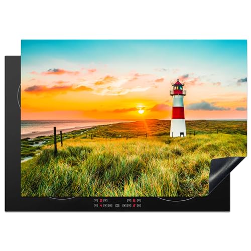 KitchenYeah© Herdabdeckplatte Einteilig Küche Abdeckplatte für Ceranfeld Abdeckung Induktionskochfeld Platte Aufrollbare Matte Leuchtturm - Sonne - Landschaft - Gras - Strand - Meer - 75x52 cm von KitchenYeah