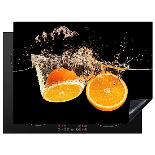 KitchenYeah© Herdabdeckplatte Induktion Schutzmatte Küche Herdabdeckung Cerankochfeld abdeckung Vinyl Matte Aufrollbar Orange - Stilleben - Wasser - Schwarz - Obst - 71x52 cm von KitchenYeah