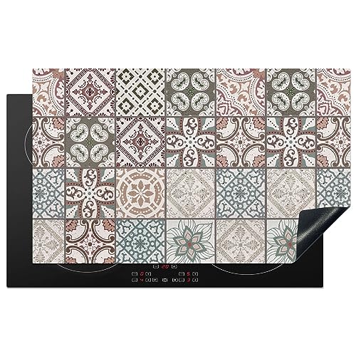 KitchenYeah© Herdabdeckplatte Einteilig Küche Kochfeld Abdeckung Ceranfeld Herdplattenabdeckung Aufrollbare Matte Mosaik - Braun - Muster - Fliese - 85x52 cm von KitchenYeah