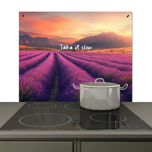 KitchenYeah© Spritzschutz Herd Küchenrückwand Vinyl 59x52 cm Küchendeko Wand Wandverkleidung, Herd Abdeckplatte Lavendelfeld - Zitat - Sonnenuntergang von KitchenYeah