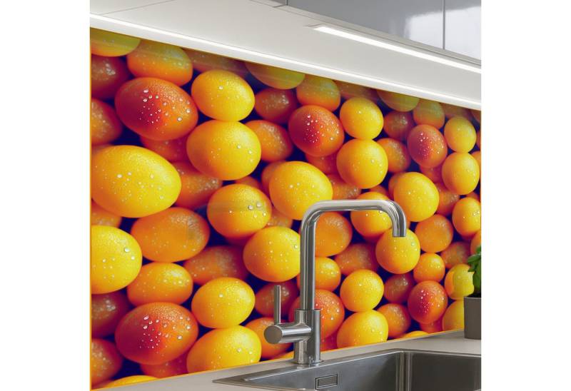 KitchenYeah Küchenrückwand selbstklebend Obst - Wassertropfen - Orange, (1-tlg), Spritzschutz, Küche, Rückwand, Küchenwand, Küchenfront, 80x60 cm von KitchenYeah