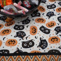 Halloween Tischläufer, Vintage Stil Mit Schwarzen Katzen, Jack-O-Laternen Und Eulen, Kontrastdruck Detail von KitschnLinens