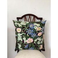 Vintage Leinen Blumen Stoff Kissen "Belinda" Von Jonelle Vintage Leinen Blumen Stoff Kissen "Belinda" Von Jonelle von KittyGreenway